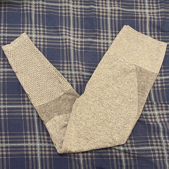 Fabletics Seamless Leggings - Picture 3 of 6